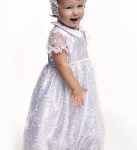 Комплект хрестильне плаття для дівчинки з гіпюром білий з крижмою