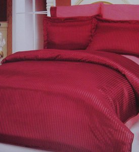 Атласное постельное белье Евро Le Vele Jakaranda BURGUNDY низ 100% хлопок, верх искусственный шелк