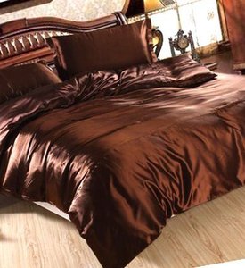 Атласное постельное белье на резинке полуторное Moka Textile Шоколад 10% хлопок, 20% вискоза, 70% полиэстер